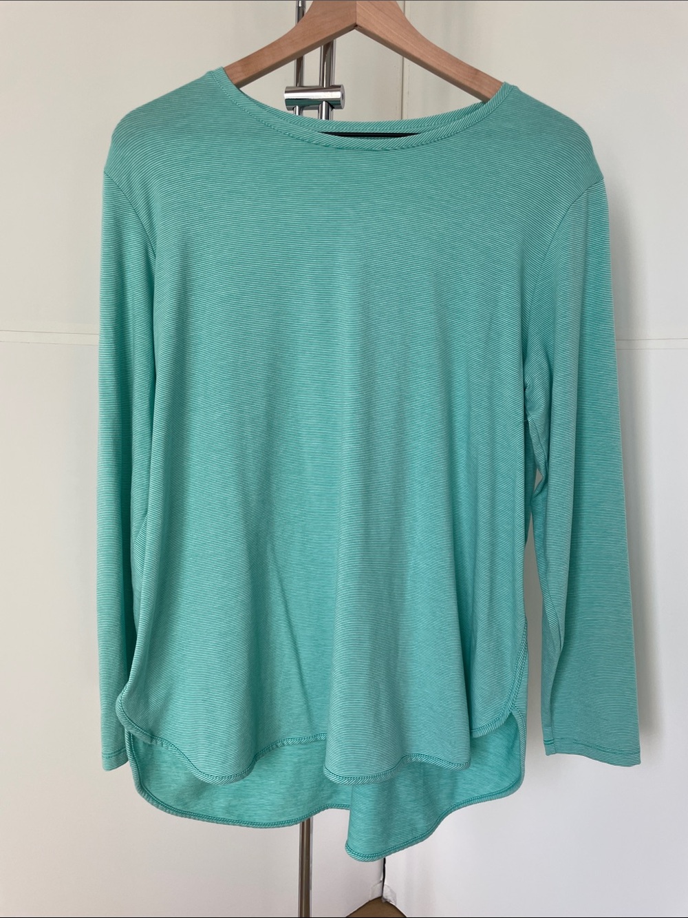 Women’s Lands End Long Sleeve Shirt. Size XL/P